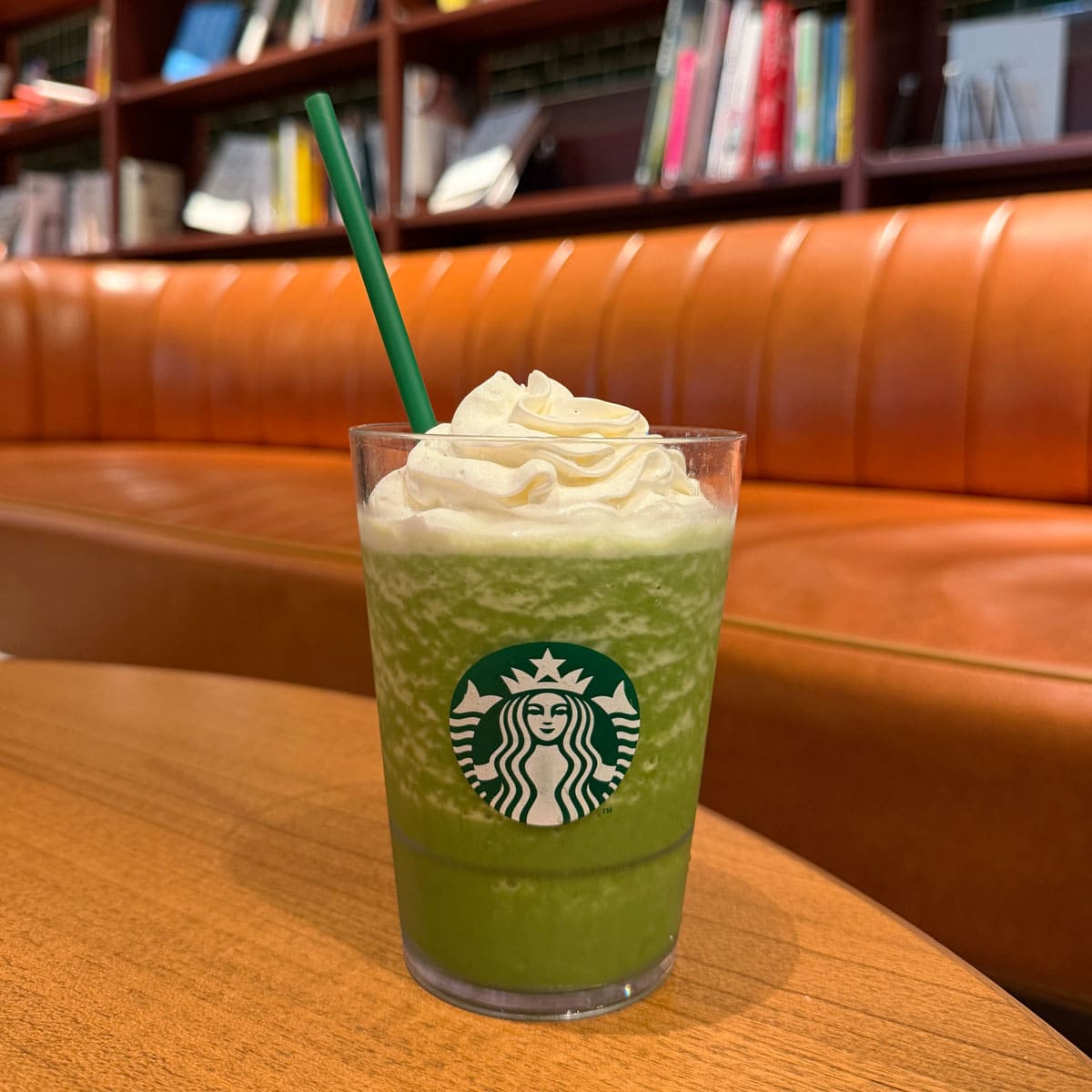 濃いカスタムをした抹茶クリームフラペチーノ