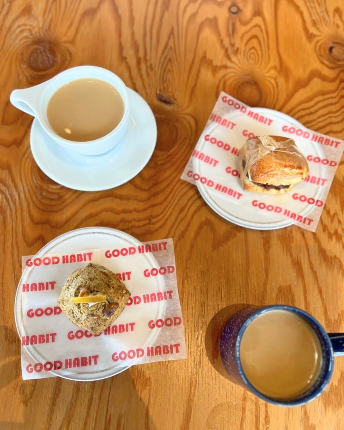 長野県佐久市のおしゃれカフェGOODHABITのあんバタスコーンやチャイティー
