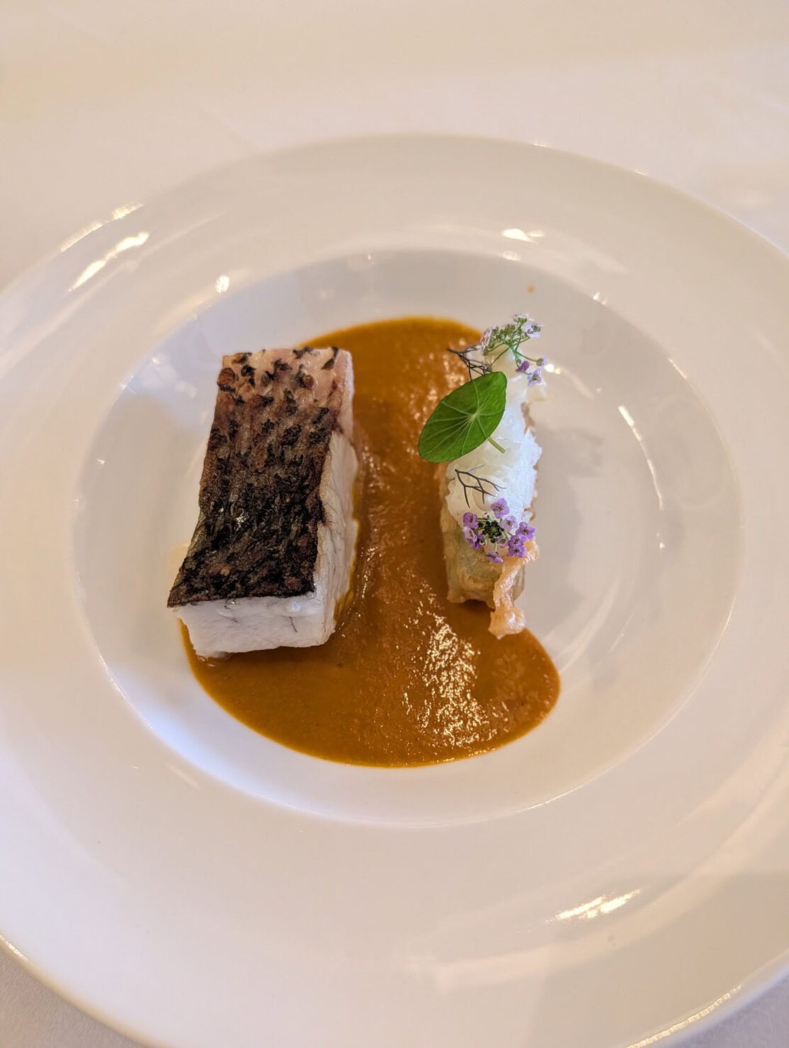 マレーシア・ペナンの「Indigo」で味わう、香ばしく焼き上げた魚料理。