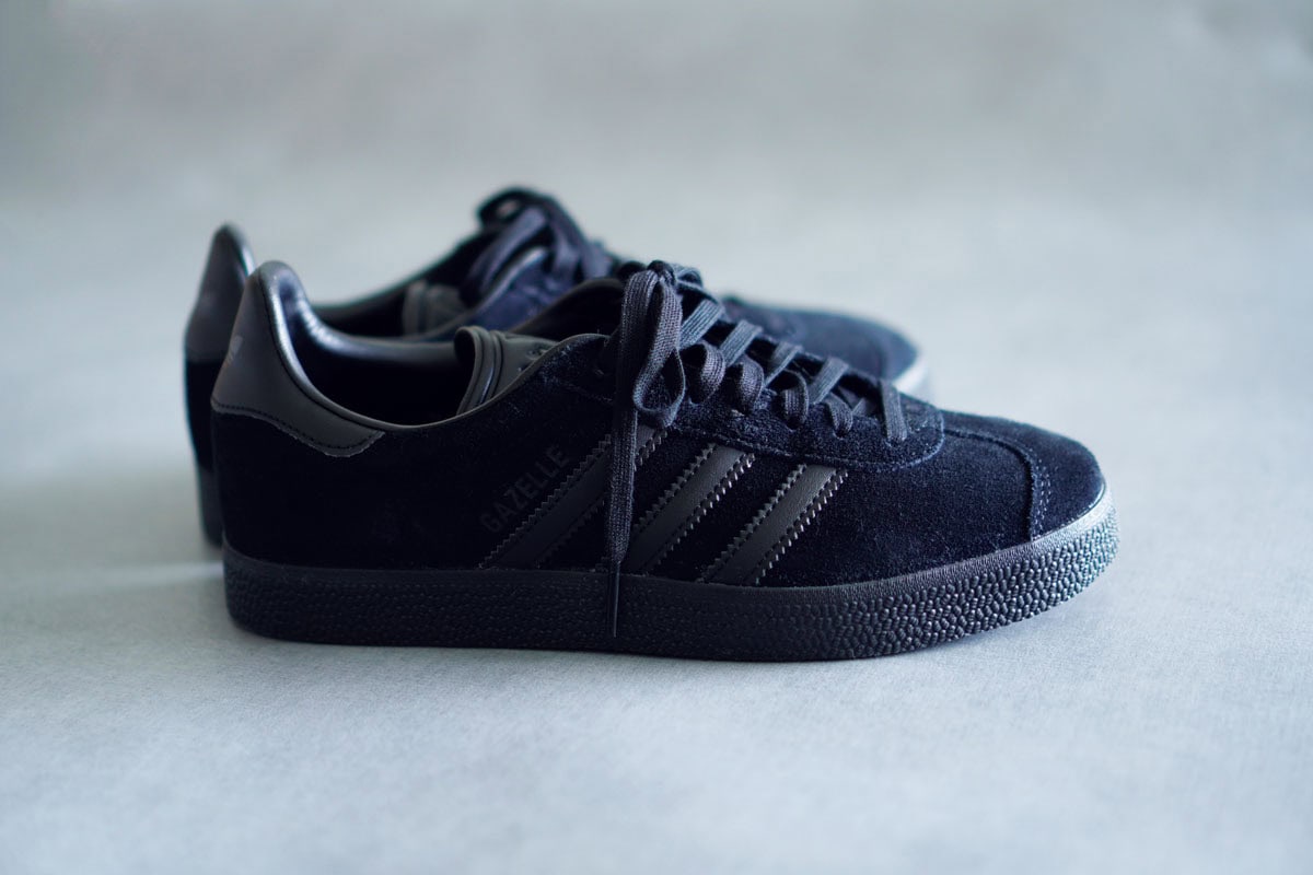 adidasの『GAZELLE』スウェード素材のスニーカー