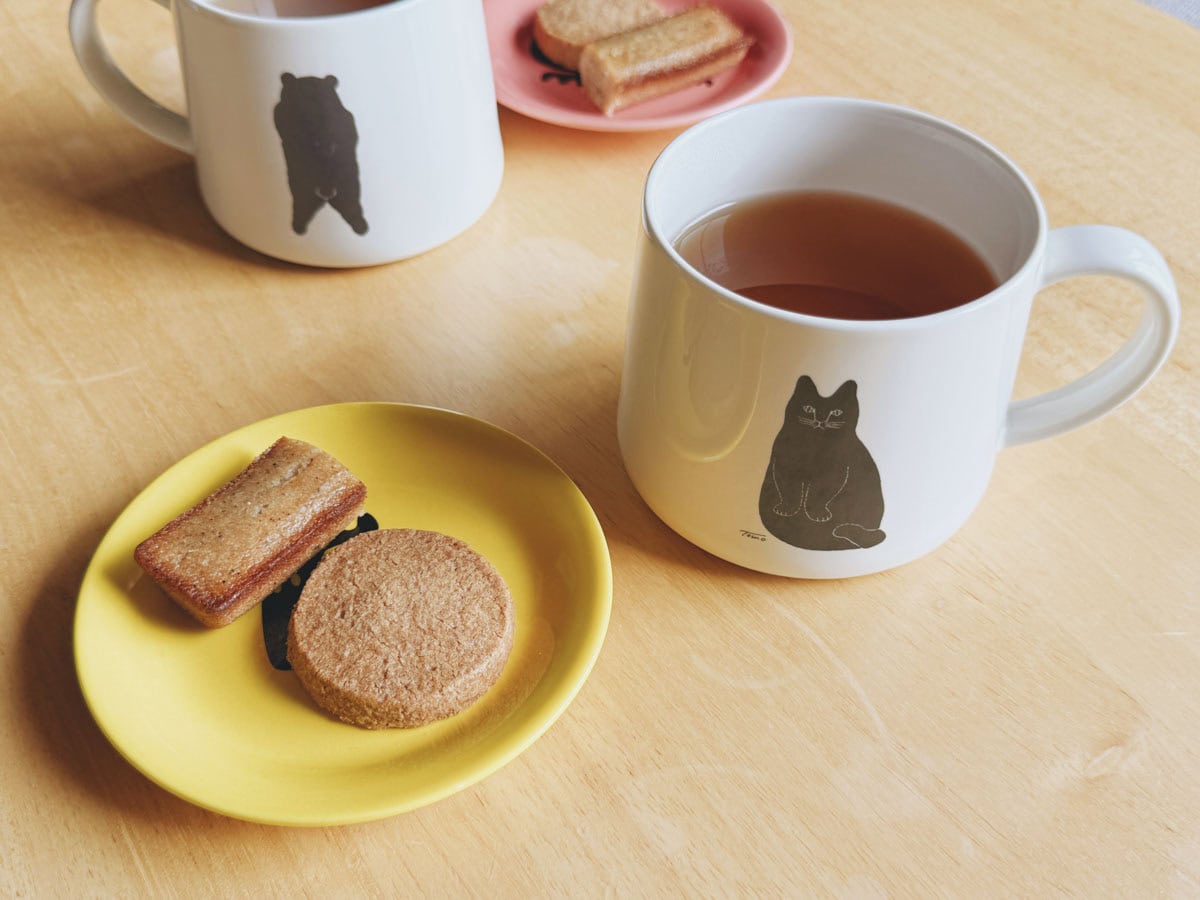 15時のお茶の時間。 家族といっしょに、どのお茶にするか、何のお菓子にするか選ぶ時間も楽しみです。
