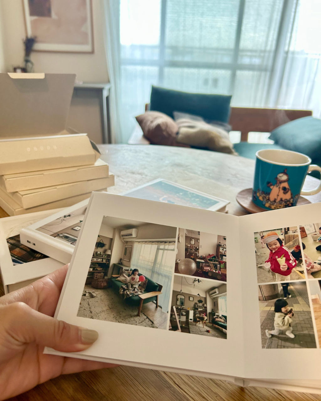 子どもの成長の記録をを手のひらサイズにまとめられるフォトブック
