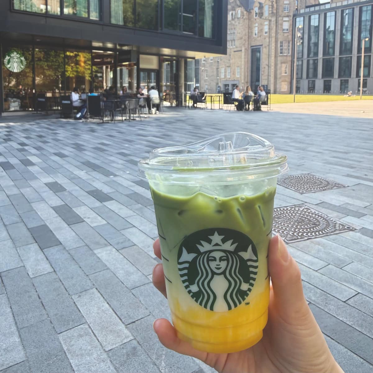 エディンバラのスターバックス、スタバ、アイス・キャラメライズド・バナナフレーバー・抹茶ラテ